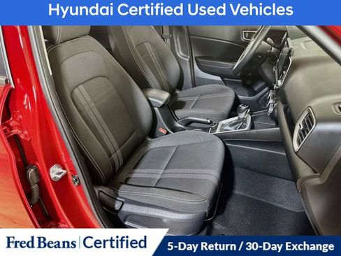 Certified 2025 Hyundai Venue SEL FWD image 14