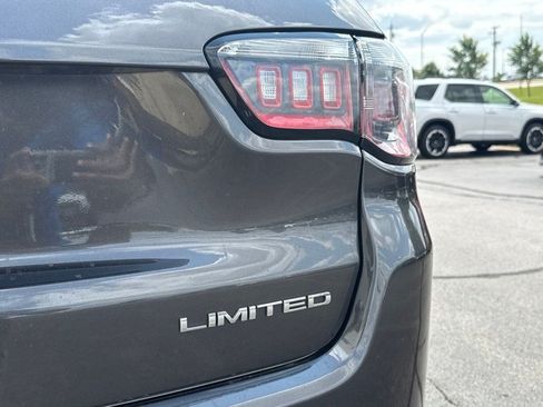 Used 2022 Jeep Compass Limited AWD/4WD image 7