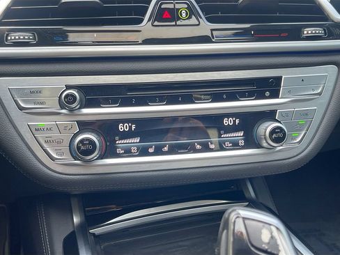 Used 2020 BMW 740i w/ M Sport Package RWD image 16