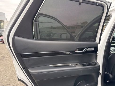 Used 2022 Hyundai Palisade Limited w/ Winter Package image 35