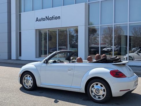 Used 2015 Volkswagen Beetle 1.8T image 9