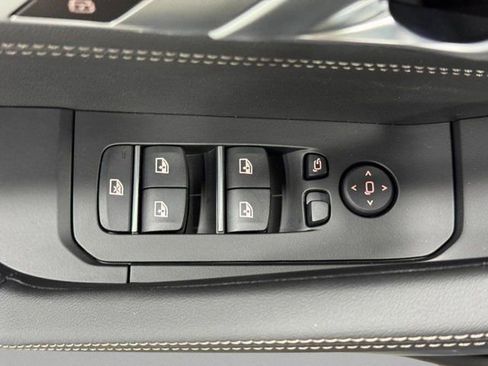 New 2026 BMW X6 xDrive40i w/ Executive Package image 28