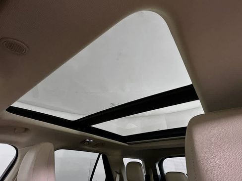 Used 2020 Ford Explorer XLT w/ Equipment Group 202A image 32