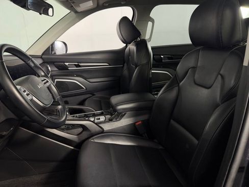 Used 2025 Kia Telluride S FWD image 23