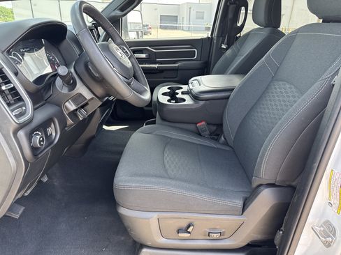 Certified 2025 RAM 2500 Big Horn AWD/4WD image 5