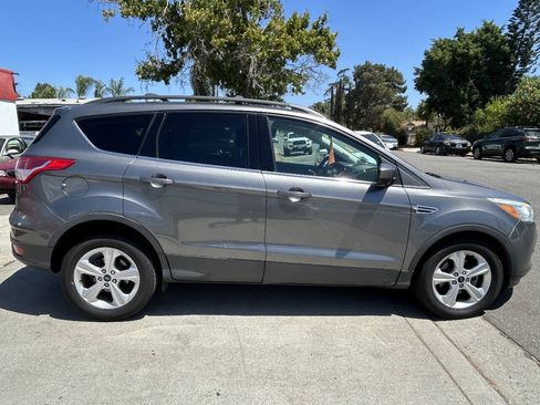 Used 2014 Ford Escape SE w/ Equipment Group 201A FWD image 9