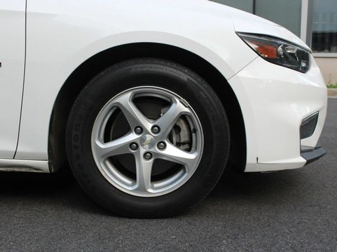 Used 2016 Chevrolet Malibu LS FWD image 4