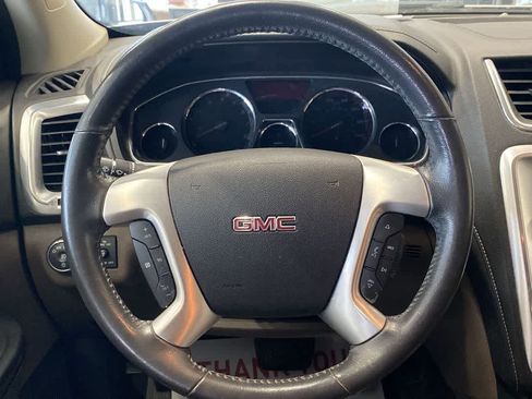 Used 2014 GMC Acadia SLT image 17