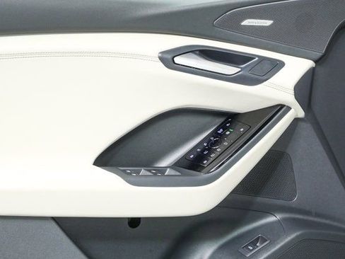 Certified 2025 Audi Q6 e-tron Premium Plus w/ Premium Plus image 6