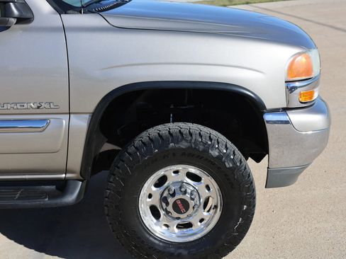 Used 2002 GMC Yukon XL 2500 SLT image 15