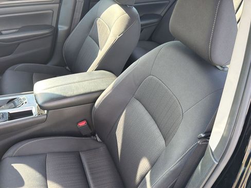 Used 2024 Nissan Altima 2.5 SV FWD image 27