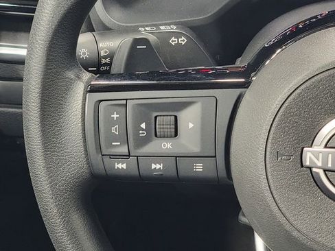 Used 2022 Nissan Rogue SV AWD/4WD image 27