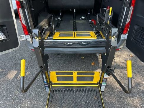 Used 2021 Mercedes-Benz Sprinter 2500 image 35