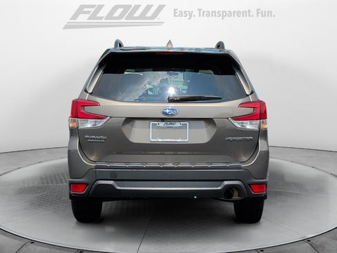 Used 2020 Subaru Forester Premium AWD/4WD image 8