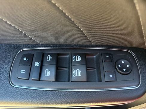 Used 2023 Dodge Charger SXT w/ Blacktop Package image 15