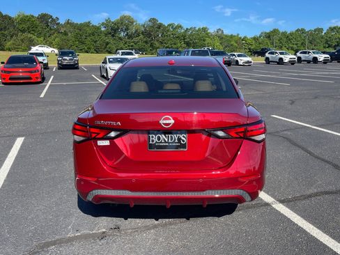 Used 2025 Nissan Sentra SV w/ SV Premium Package FWD image 15