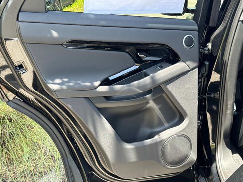 New 2026 Land Rover Range Rover Evoque S image 11