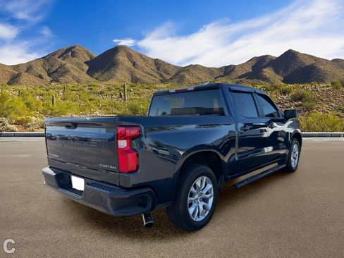 Used 2020 Chevrolet Silverado 1500 Custom w/ Infotainment Package RWD image 3
