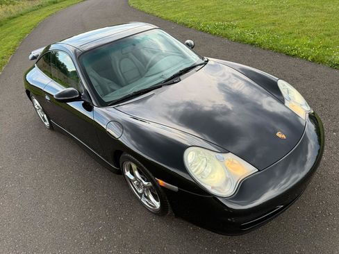 Used 2002 Porsche 911 Targa RWD image 2