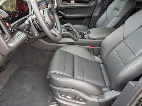 New 2026 Porsche Cayenne AWD/4WD image 27