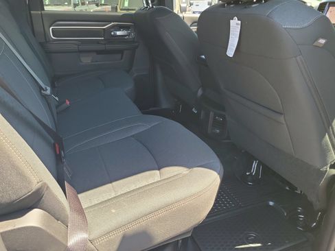 New 2026 RAM 2500 Big Horn AWD/4WD image 17