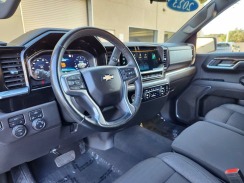 Used 2023 Chevrolet Silverado 1500 LT w/ Work Truck Package AWD/4WD image 14