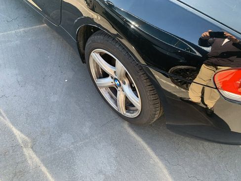 Used 2009 BMW Z4 sDrive30i image 8