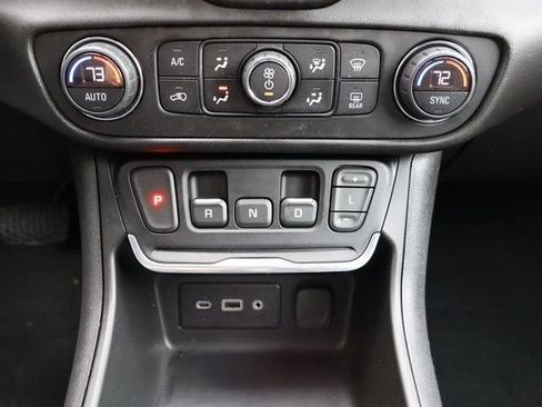 Used 2021 GMC Terrain SLE w/ Driver Convenience Package AWD/4WD image 21