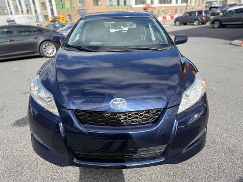 Used 2013 Toyota Matrix L FWD image 2