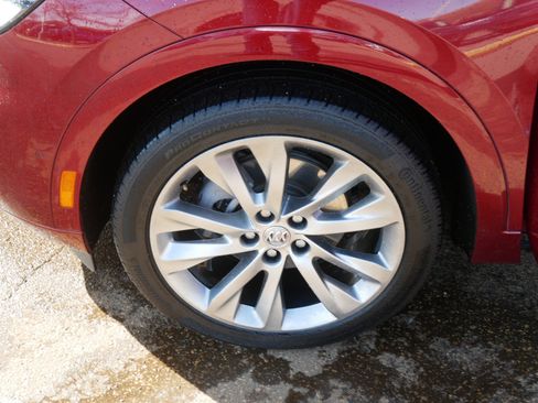 Used 2022 Buick Envision Avenir w/ Technology Package II image 15