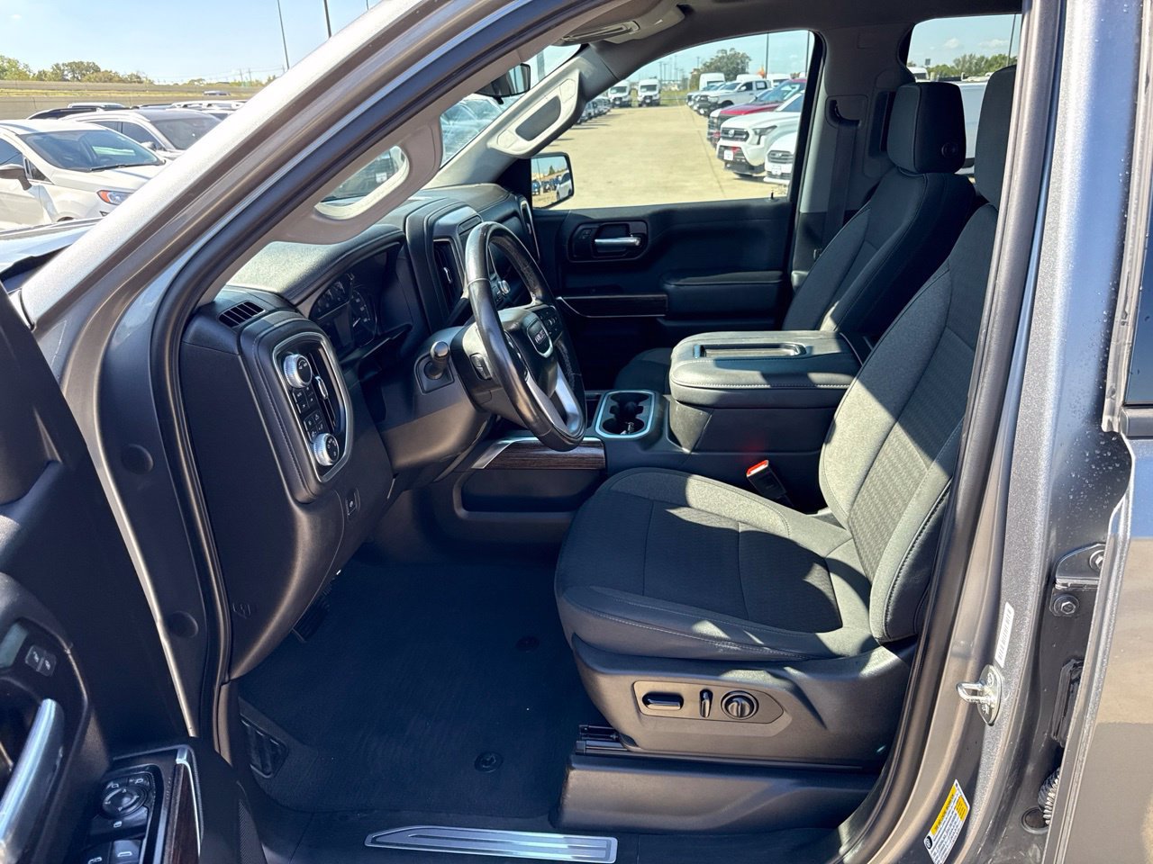 Used 2021 GMC Sierra 1500 Elevation w/ X31 Off-Road Package AWD/4WD image 19