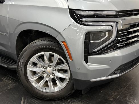 Used 2025 Chevrolet Tahoe Premier AWD/4WD image 4