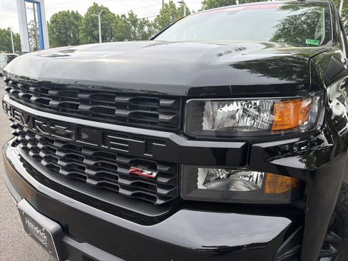 Used 2019 Chevrolet Silverado 1500 Custom Trail Boss w/ Custom Convenience Package image 6