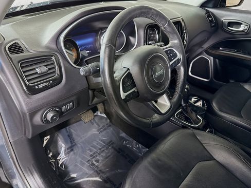 Used 2017 Jeep Compass Limited image 23
