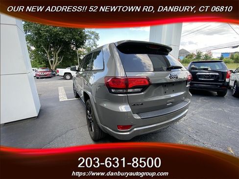 Used 2019 Jeep Grand Cherokee Altitude AWD/4WD image 4