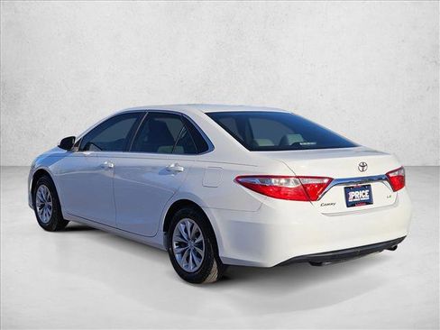 Used 2016 Toyota Camry LE image 8