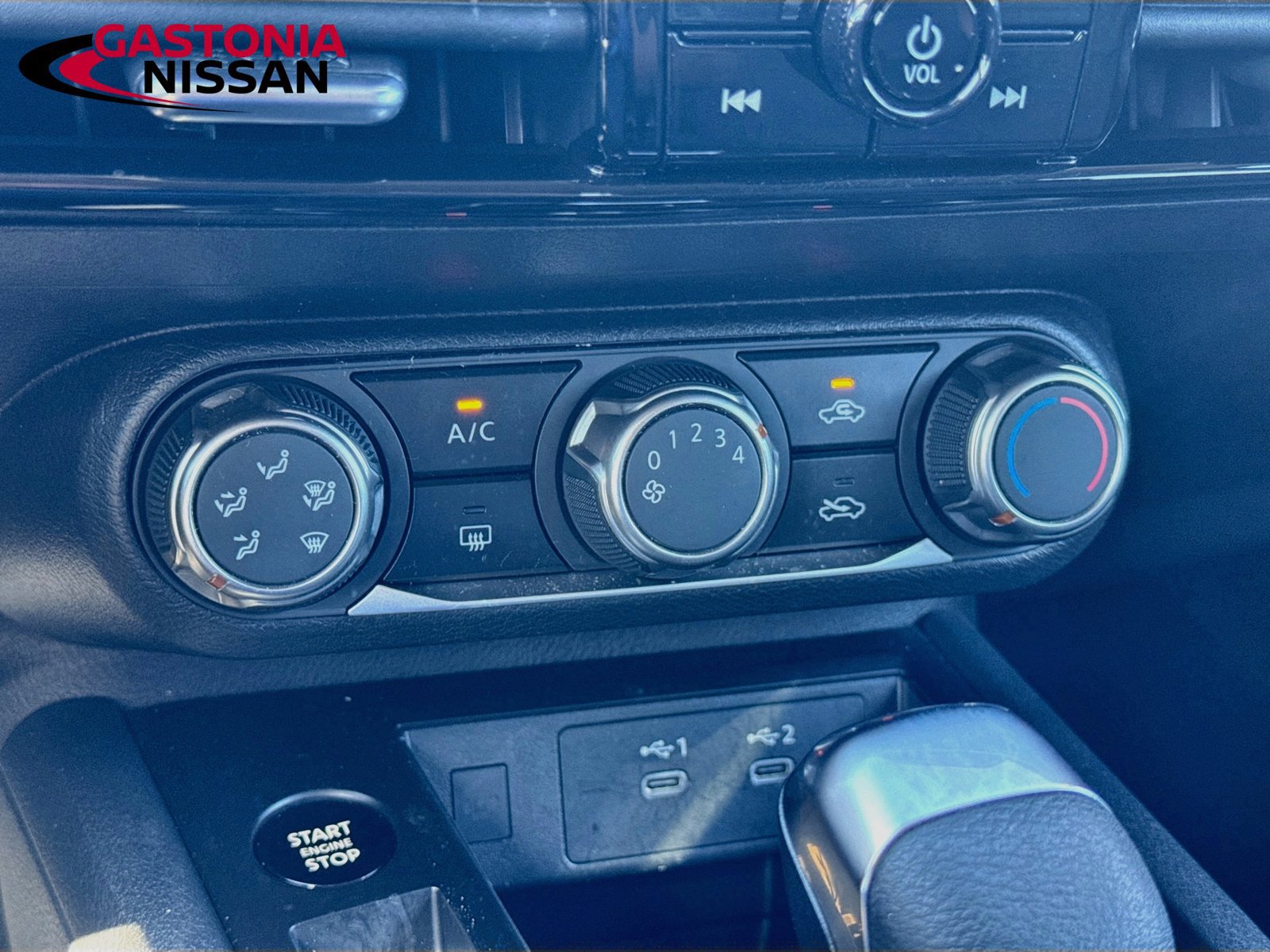 Used 2025 Nissan Kicks SV FWD image 19