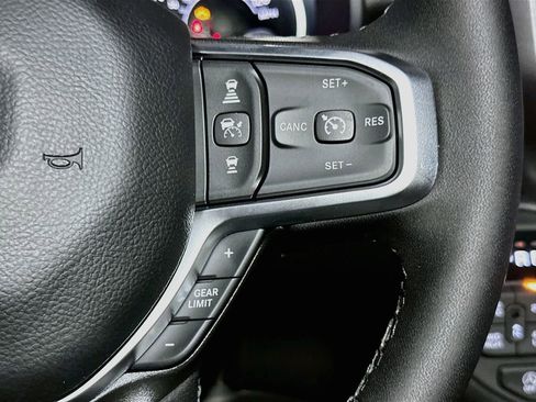 New 2026 RAM 1500 4x4 Crew Cab image 29