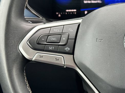 Used 2022 Volkswagen Taos SE image 26