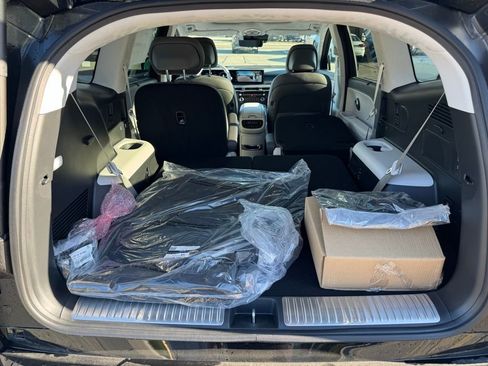 New 2026 Hyundai Ioniq 9 Calligraphy image 30