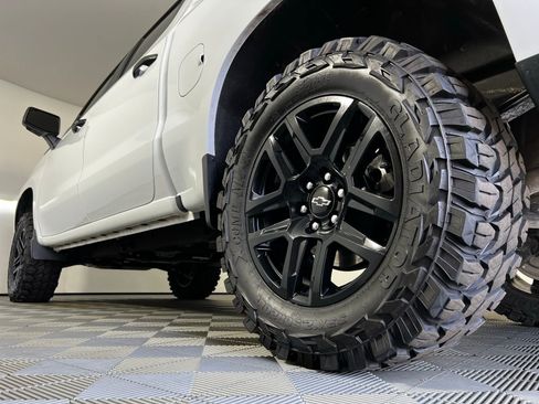 Used 2025 Chevrolet Silverado 1500 LT Trail Boss w/ Convenience Package II image 29