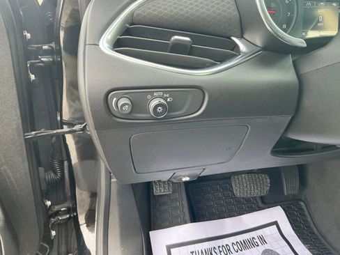 Used 2019 Chevrolet Malibu LT image 18