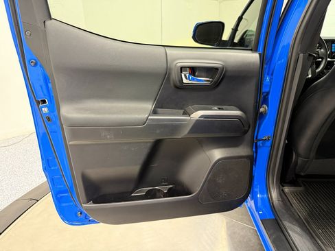 Used 2019 Toyota Tacoma TRD Pro image 42