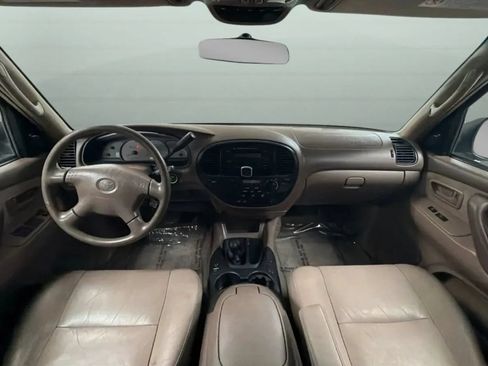 Used 2002 Toyota Sequoia SR5 AWD/4WD image 9