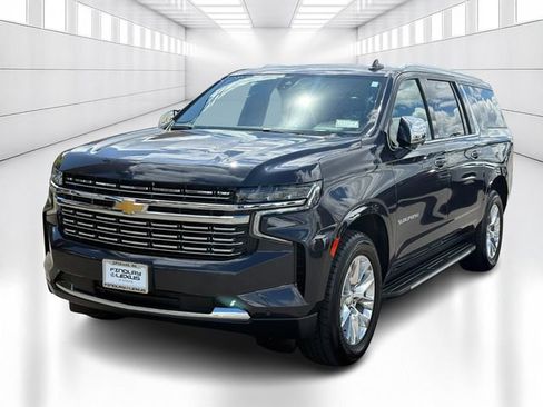Used 2022 Chevrolet Suburban Premier RWD image 1