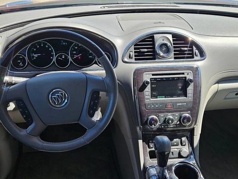 Used 2017 Buick Enclave Leather FWD image 9