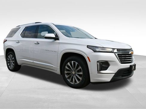 Used 2023 Chevrolet Traverse Premier AWD/4WD image 10