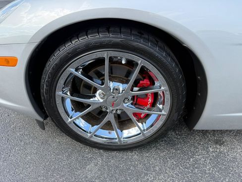 Used 2006 Chevrolet Corvette Convertible w/ Preferred Equipment Group RWD image 12