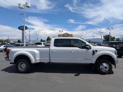 Used 2021 Ford F350 Lariat w/ Lariat Ultimate Package AWD/4WD image 2