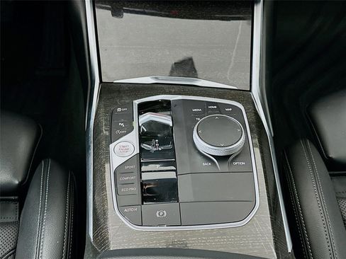 Certified 2023 BMW 330i xDrive 330i xDrive w/ Driving Assistance Package image 17